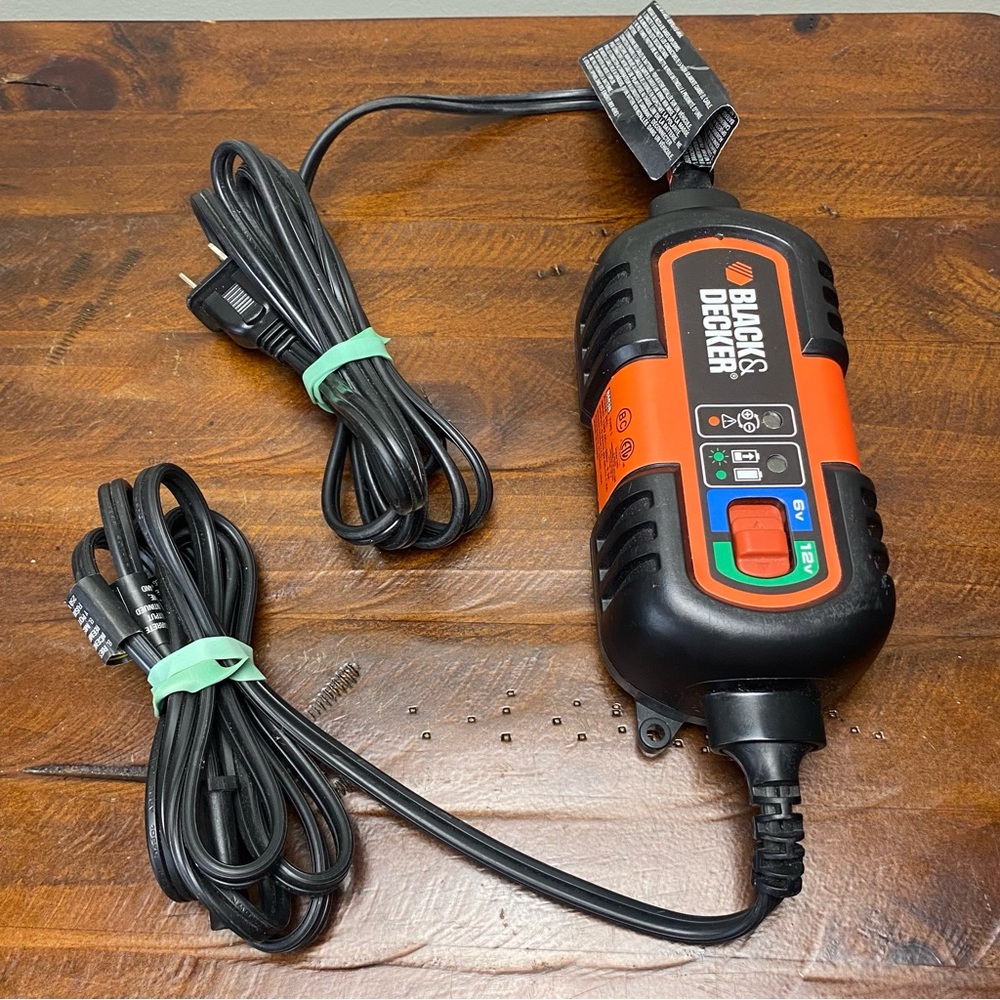 Black & Decker Battery Charger/Maintainer, Trickle Charger - Picture 7 of 13